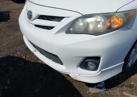 2013 Toyota Corolla S z USA, uszkodzony, nr VIN 2T1BU4EE5DC952447